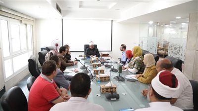 الجندي يعقد اجتماعًا مع إدارة (البحوث) لمتابعة خطط التطوير وتعزيز آليَّات العمل