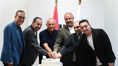 اتحاد الكرة يحتفل بفوز دياب في مجلس الشيوخ