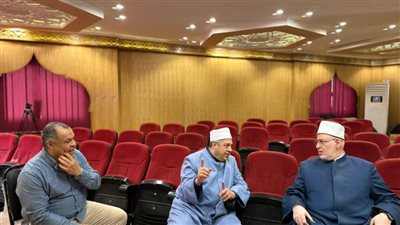 وكيل الأزهر ورئيس قطاع المعاهد يتابعان غرفة عمليات امتحانات الثانوية الأزهرية بالدور الثاني