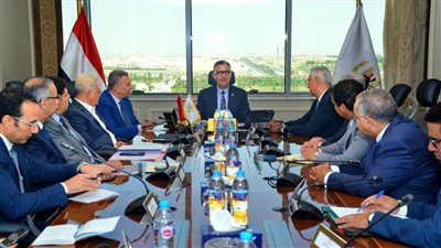 وزير التموين يتابع الموقف التنفيذي للمستودع الاستراتيجي بالسويس