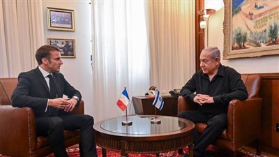 ماكرون يدعو نتنياهو إلى إنهاء اندفاعه المميت في قطاع غزة