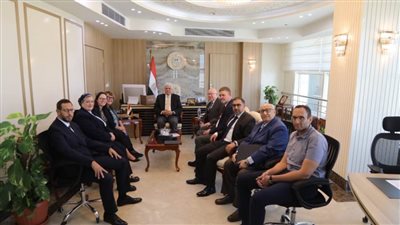 وزير التعليم العالي يبحث التعاون مع وفدي جامعتي أدنبرة نابيير وكوين مارجريت