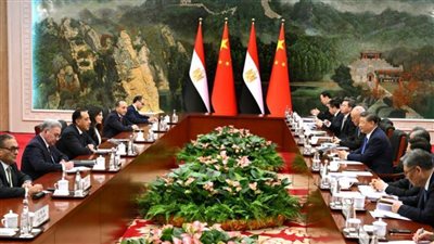 الرئيس الصيني يستقبل رئيس الوزراء بقصر الضيافة بمدينة 