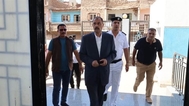 محافظ سوهاج خلال