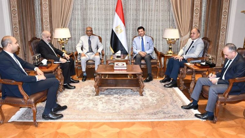 وزير الرياضة خلال