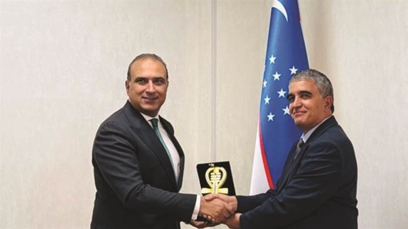 لقاء السفير المصري