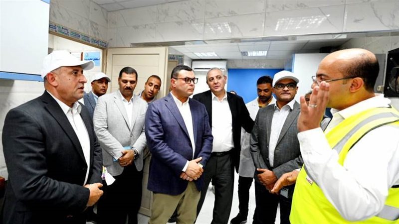 وزير الاسكان ومحافظ