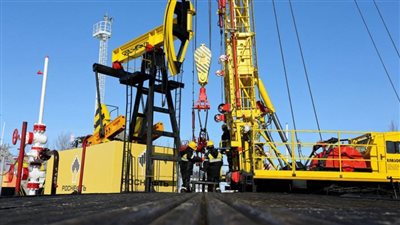 تراجع أرباح شركات النفط الروسية نتيجة ضعف الأسعار