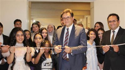 وزير الثقافة يفتتح معرض فصول الرسم بمركز تنمية المواهب بدار الاوبرا 