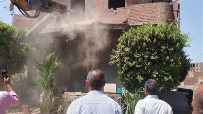 إزالة 38 حالة تعدٍ على أراضٍ زراعية وأملاك دولة بأسيوط