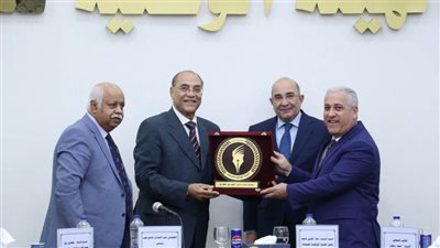 عبد الصادق الشوربجي: 