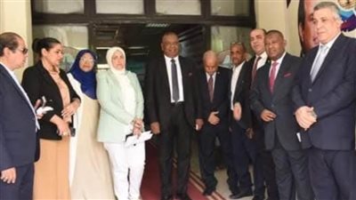 عمال السياحة: إزالة الحواجز أمام السفارة البريطانية إجراء أمني يحفظ التوازن في العلاقات المصرية البريطانية