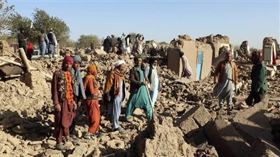 الحكومة الأفغانية تعلن ارتفاع حصيلة ضحايا الزلزال الأخير إلى 1411 قتيلًا