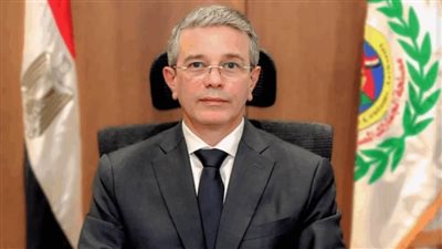 رئيس مصلحة الجمارك المصرية يزور 