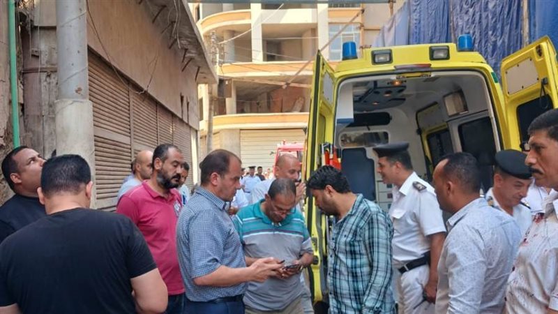 انهيار العقار جزئيا