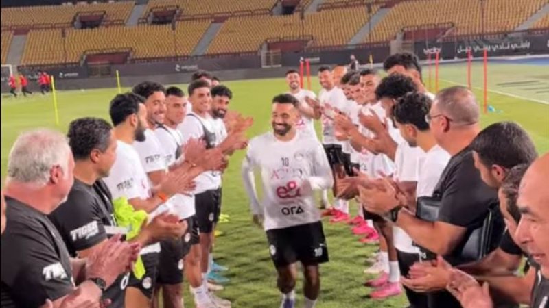 ممر شرفي لمحمد صلاح