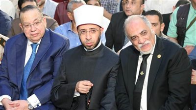 وزير الأوقاف يشهد احتفال الطرق الصوفية بالمولد النبوي الشريف