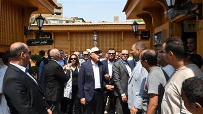 رئيس الوزراء يتفقد مشروع إحياء حديقة الأزبكية التراثية بعد الانتهاء من الأعمال