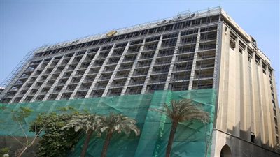 وزير قطاع الأعمال يتابع تطوير فندق شبرد التاريخي في وسط البلد