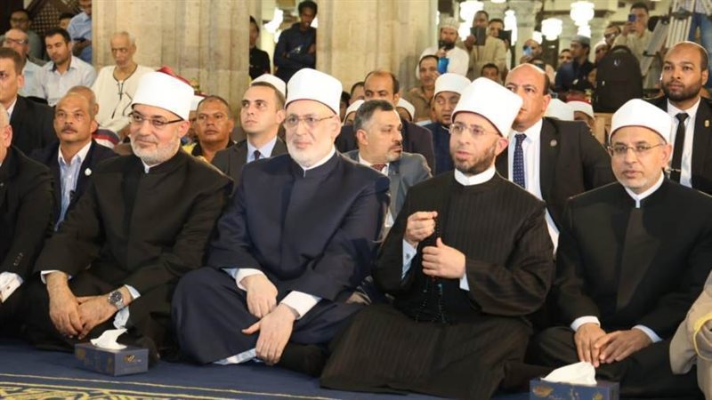 وزير الأوقاف خلال