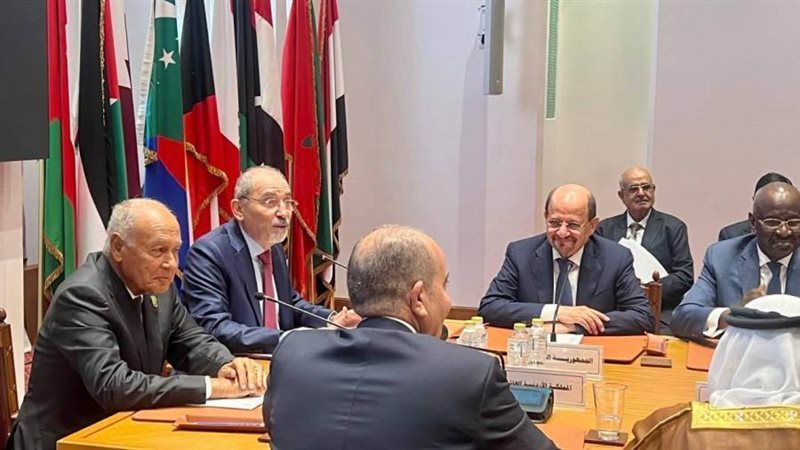 صورة من اجتماع اللجنه