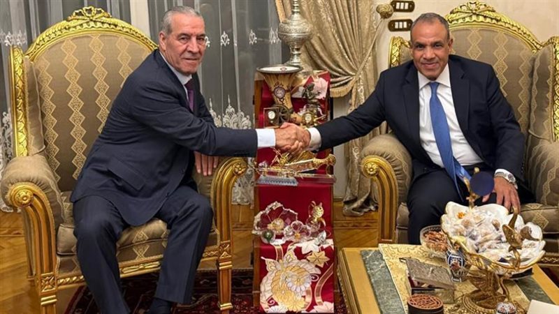 وزير الخارجية خلال