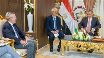 وزير الإنتاج الحربي يستقبل السفير الإيطالي لبحث سبل تعزيز التعاون