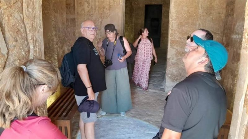 وفود سياحية تزور