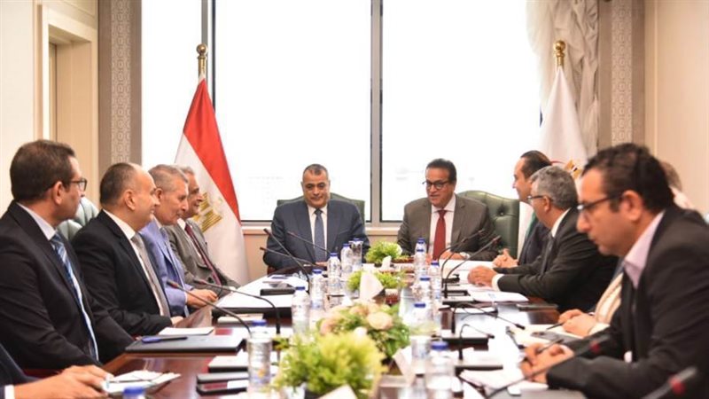 لقاء وزيرا الصحة