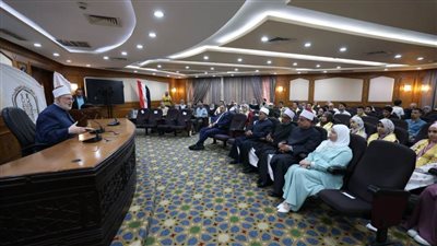 وكيل الأزهر يكرم أوائل الثانوية الأزهرية