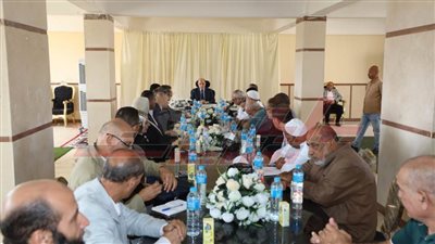 محافظ كفر الشيخ يجتمع بمجلس إدارة جمعية المستثمرين والمنطقة الصناعية