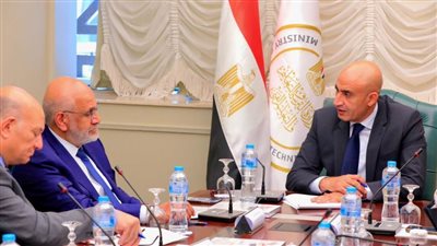 عبداللطيف: شركات دولية مع إيطاليا وفنلندا واليابان لتطوير التعليم الفني