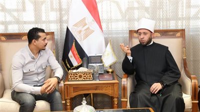 وزير الأوقاف يستقبل نجل الشهيد خالد عبدالعال بطل العاشر من رمضان