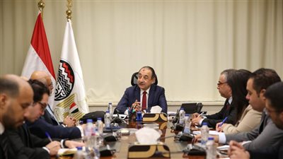 وزير قطاع الأعمال العام يستقبل وفدًا من مجموعة البنك الدولي لبحث تعزيز التعاون المشترك