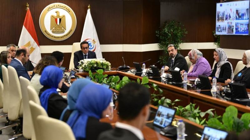 وزير الصحة في لقاء