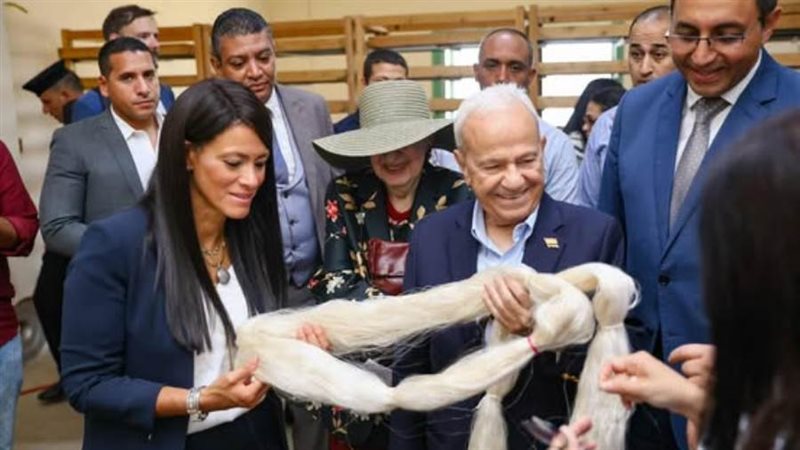 خلال الزيارة