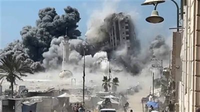 الجارديان: سكان غزة يواجهون خيارًا مستحيلًا: 