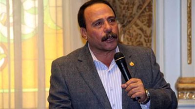 رئيس لجنة القوى العاملة بالبرلمان مهاجما الحكومة: الرئيس السيسى شغال لوحده ربنا يعينه