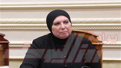 نيفين جامع : قرض 