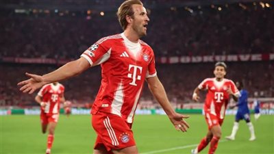 بايرن يسحق بطل العالم في دوري الأبطال