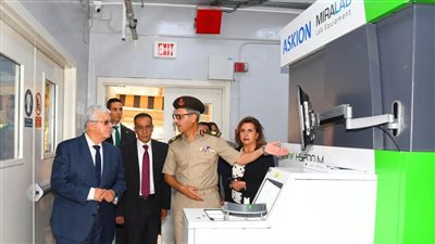 وزير التعليم العالي يزور مركز البحوث الطبية للقوات المسلحة للمشاركة في أعمال لجنة الجينوم المرجعي