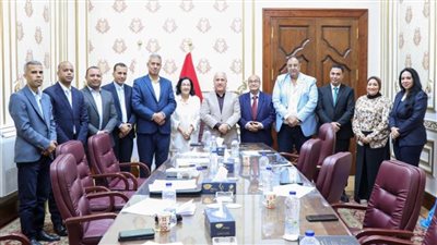 عاجل.. أساتذة وخبراء الصحافة يشاركون في مناقشات تطوير المحتوى 