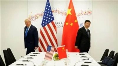 الرئيس الأمريكي يجري اتصالًا هاتفيًّا مع نظيره الصيني