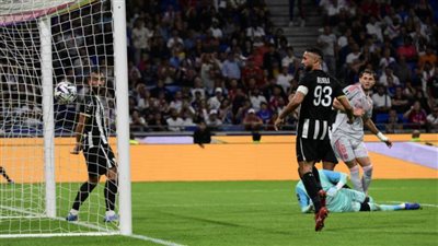 ليون يعبر أنجيه في الدوري الفرنسي