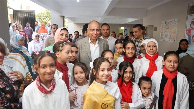 يفتتح اعمال الصيانة