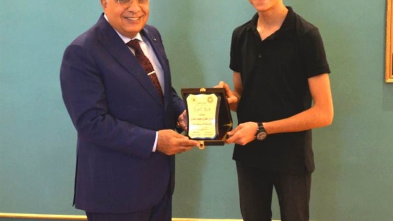 تكريم الطالب