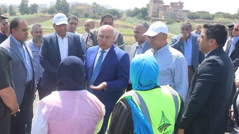 الوزير خلال تفقده