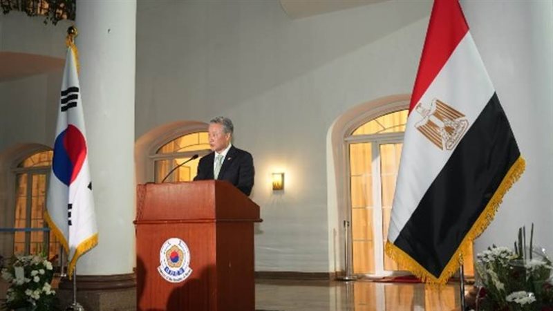 كيم يونج هيون سفير