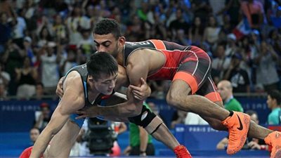 المصارع مؤمن ربيع يخسر أمام لاعب أمريكا ببطولة العالم للكبار