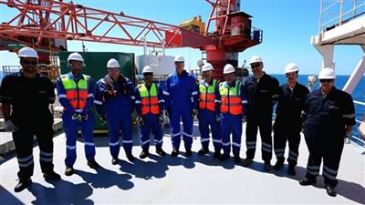 وزير البترول يتفقد موقع إنتاج الغاز لشركة شمال سيناء بالبحر المتوسط